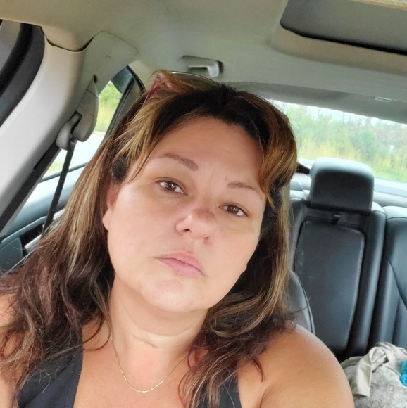 Meet your Posher, Tanya - Picture 3 of 4